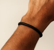 تصویر دستبند امگا 