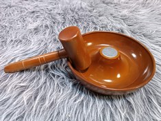 تصویر گردوشکن چوبی 