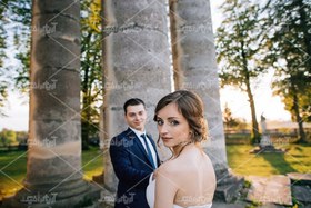 تصویر عکس با کیفیت عروس داماد در جنگل 