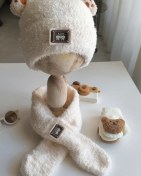 تصویر شال و کلاه گوش پنجه پشمی - قهوه ای 