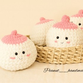 تصویر عروسک بافتنی مومو 