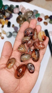 تصویر فروشگاه مرد سنگی