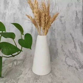 تصویر گلدان مینیمال مخروطی 