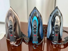 تصویر اتو بخار برلین مدل 250B با کف سرامیکی 