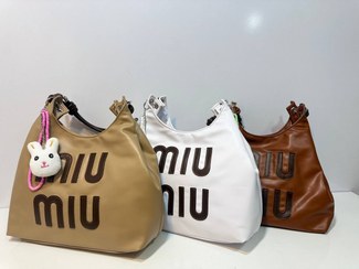 تصویر کیف زنانه میو میو چرمی با دسته گره‌ای فانتزی 