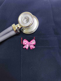 تصویر سنجاق سینه پزشکی 