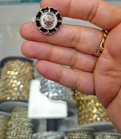 تصویر دکمه طرح فلز - سایز1 