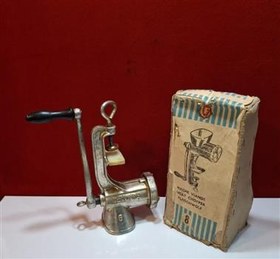 تصویر چرخ گوشت دستی 