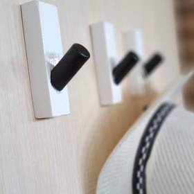 تصویر رخت آویز مینیمال 