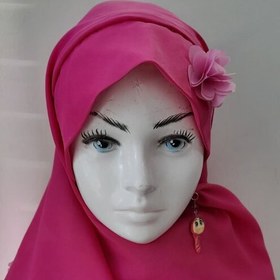 تصویر هد روسری دخترانه صورتی طرح شکوفه کار، حریر ساده، گالری حجاب رئوف 