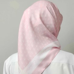 تصویر مینی اسکارف نخی دخترانه طرح کالوین صورتی 