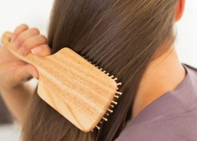تصویر برس چوبی بیضی متفرقه ا Oval Wooden Hair Brush Oval Wooden Hair Brush