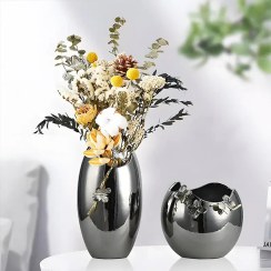 تصویر ست گلدان دکوری براق مدل فلورا با گل‌های فلزی 