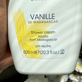 تصویر شامپو بدن کرمی همراه با عصاره وانیل بایفاس مدل Byphasse Caresse Shower Cream Vanilla Flower Byphasse Caresse Shower Cream Vanilla Flower 600ml