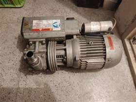 تصویر پمپ وکیوم سویسی 