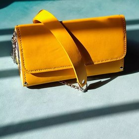 تصویر کیف رودوشی طرح لاله 