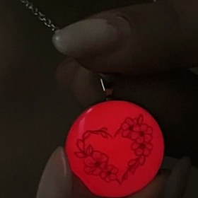 تصویر گردنبند قلب شب تاب 