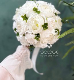 تصویر دسته گل عروس برگ و پیونی 