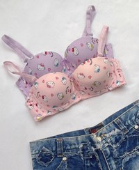 تصویر سوتین کلوئی 