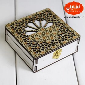 تصویر جعبه چوبی کادویی همراه با نیم مثقال زعفران سرگل اصل قائنات 