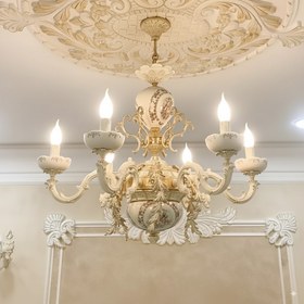 تصویر لوستر سرامیکی ۶ شعله L1143-6KT | لوستر کرم طلا با طرح فرشته لوسترسازان L1143-6KT
