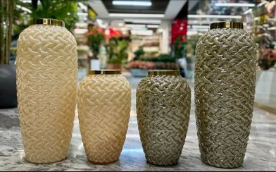 تصویر گلدان شیشه ای کنار سالنی کد ۳۶ 