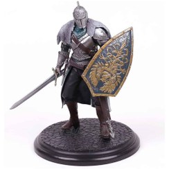 تصویر فیگور شوالیه فارام ۲۰ سانت از بازی دارک سولز 