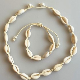 تصویر گردنبند و دستبند صدفی 