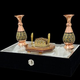 تصویر هدیه سازمانی خاتم‌کاری شامل گلدان و جاخودکاری 