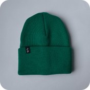 تصویر کلاه بافت سبز خزه ای 