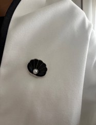 تصویر گل سینه مرواریدی 