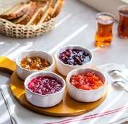 تصویر اردو خوری چوب سرامیک 