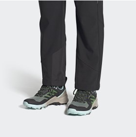 تصویر کفش کوهنوردی اورجینال مردانه برند Adidas مدل TERREX SWIFT R2 GTX کد IF7631 