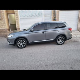 تصویر میتسوبیشی اوتلندر مدل 2018 ا Mitsubishi Outlander 5 Mitsubishi Outlander 5