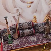 تصویر شاه نشین 3 تکه شامل یک تشک کناره اتاقی و دو عدد پشتی طرح سنتی گرد ،ارسال بصورت پس کرایه 