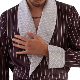 تصویر روبدوشامبر کلاسیک دیپلمات 