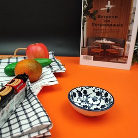 تصویر مزه خوری گرد کوچک گل آبی 