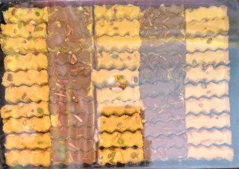 تصویر شیرینی نخودچی برشتوک تهران قدیم 