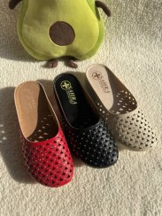 تصویر صندل طبی زنانه جلوبسته صحرا مدل آفرین 