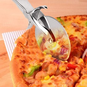 تصویر پیتزا بر ویکتوریا 