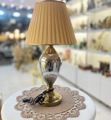 تصویر آباژور کوتاه با شید پلیسه 