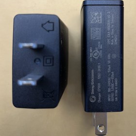 تصویر شارژر اصلی سونی اریکسون SONYERICSSON CHARGER EP800 کیفیت جنس : فابریک و اورجینال آکبند سرکارتنی نو و آکبند ( 850 میلی آمپر ) "اصالت کالا":"اورجینال" 