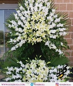 تصویر تاج گل ترحیم دوطبقه گلایل سفید و لیلیوم زرد در اصفهان 