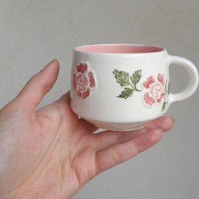 تصویر فنجون سرامیکی دستساز طرح گل رز Handmade ceramic cup rose flower design