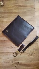 تصویر کیف پول چرم همراه با جاسوئیچی 