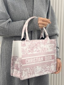 تصویر کیف طرح مارک 