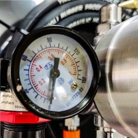 تصویر پمپ گریس بادی بوفالو مدل BOFALOO - 40 LITR 