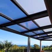 تصویر سقف شیشه‌ای اتوماتیک کشویی (Sliding Glass Roof) 