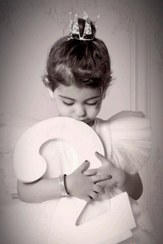 تصویر تاج پرنسسی کودک با قطر 5سانت 