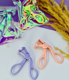 تصویر انبر گذاشتن مژه 